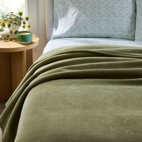Wexford Super Soft Luxury Chenille Blanket , Full/Queen Size, Dark Cilantro